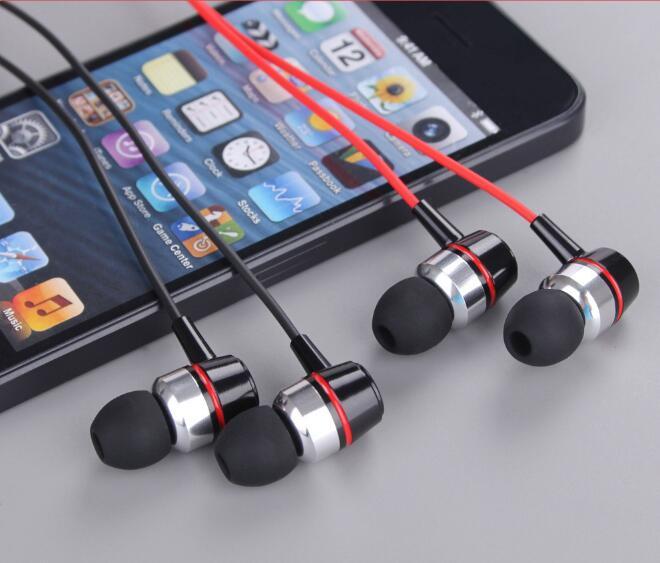 The metal In-Ear Earphones computer and mobile phone